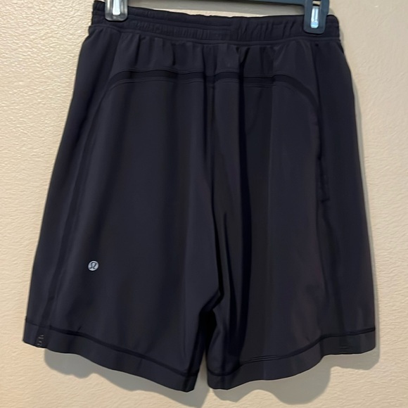 Lululemon x Soul Cycle Lined Pacebreaker Shorts - Picture 3 of 3